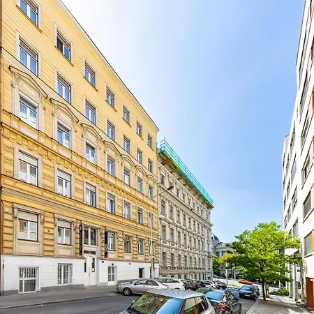 A1 Royal Plaza Otel 3*