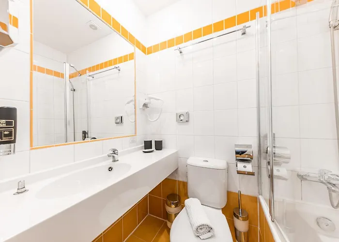 Otel A1 Royal Plaza 3*