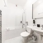 A1 Royal Plaza 3* פראג