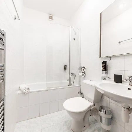 A1 Royal Plaza 3* Praga