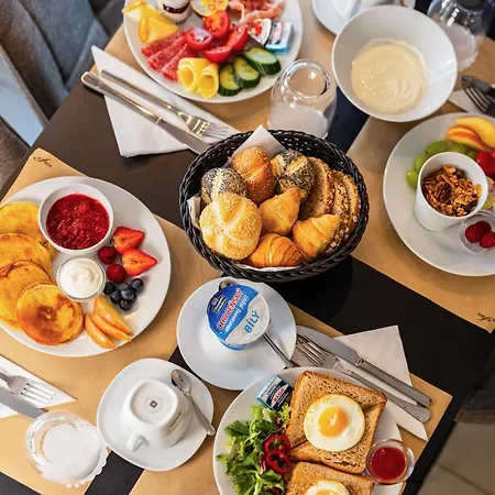 A1 Royal Plaza Отель 3*