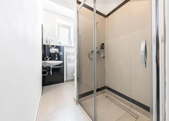 מלון A1 Royal Plaza